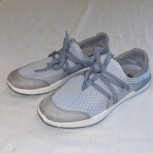 OluKai Women's Miki Li Lace Up Shoes Sneakers Comfort Water Athletic Size 6 EUC
